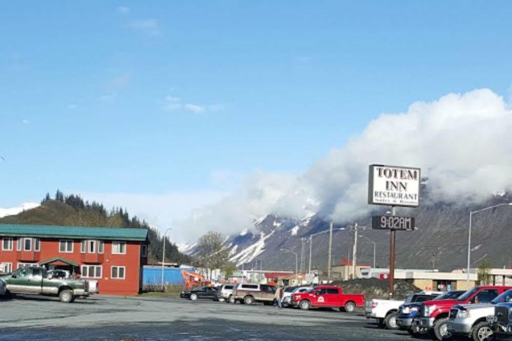 Totem Hotel And Suites Valdez Exteriér fotografie